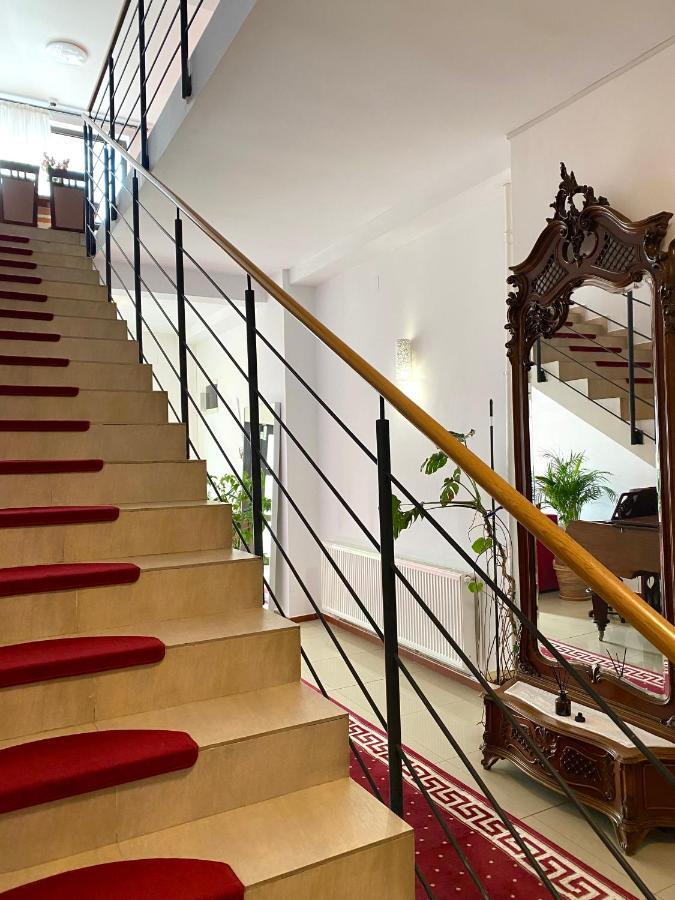 Casa Pino Hotel Брашов Екстериор снимка