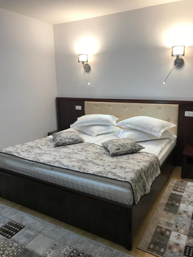 Casa Pino Hotel Брашов Екстериор снимка