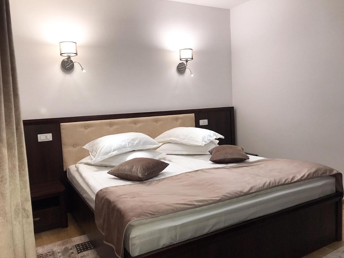 Casa Pino Hotel Брашов Екстериор снимка